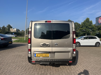 Nissan-NV300