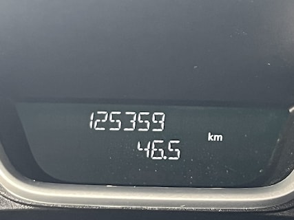 Nissan-NV300
