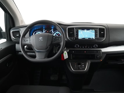Peugeot-e-Traveller