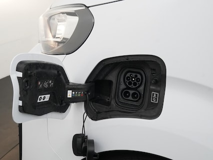 Peugeot-e-Traveller