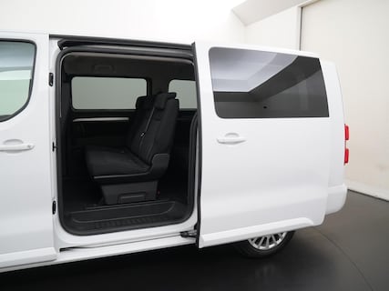 Peugeot-e-Traveller