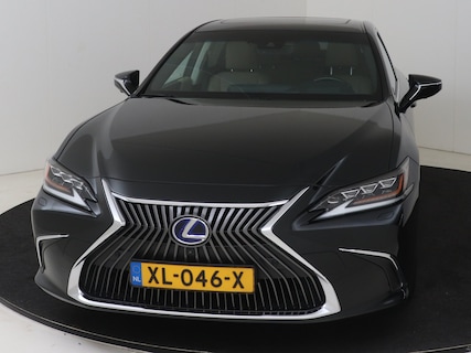 Lexus-ES
