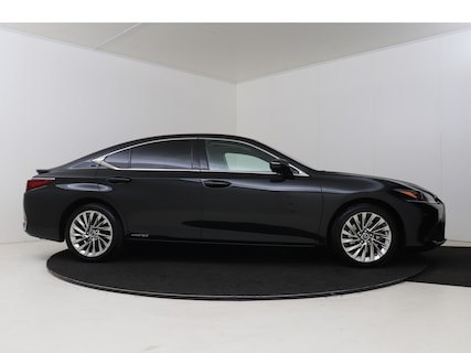 Lexus-ES