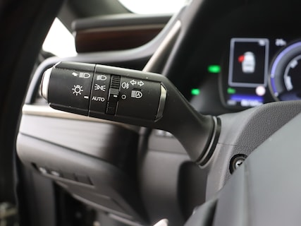 Lexus-ES