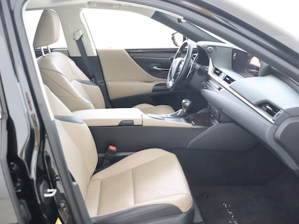 Lexus-ES