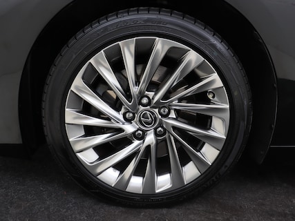 Lexus-ES