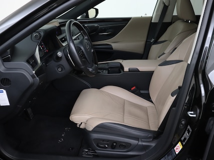 Lexus-ES
