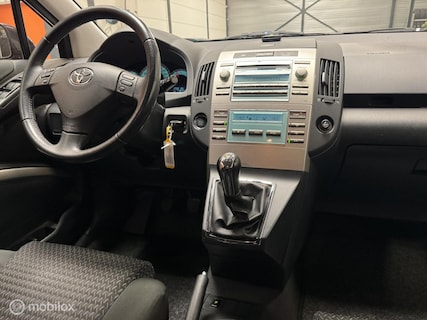 Toyota-Corolla Verso