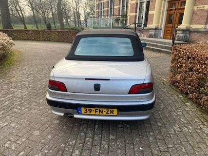 Peugeot-306