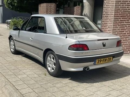 Peugeot-306