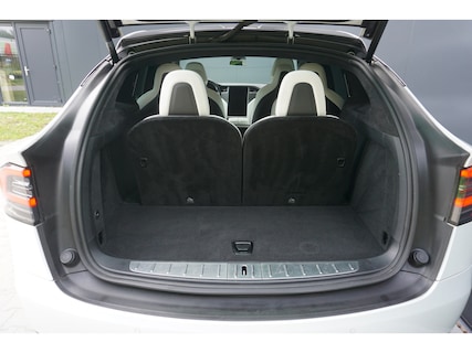 Tesla-Model X