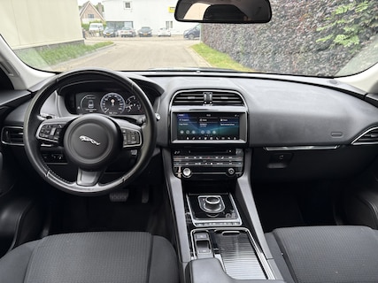 Jaguar-F-Pace