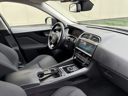 Jaguar-F-Pace