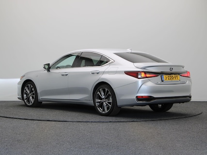 Lexus-ES