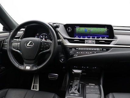Lexus-ES