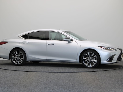 Lexus-ES