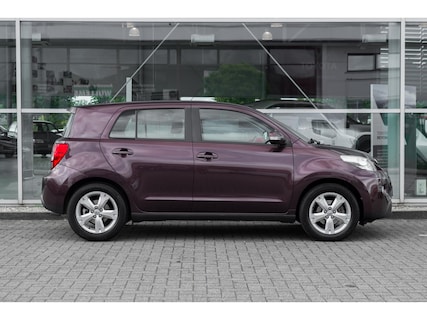 Toyota-Urban Cruiser