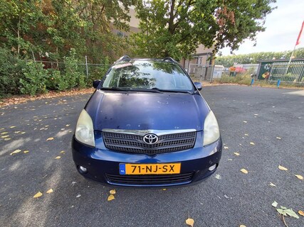 Toyota-Corolla Verso