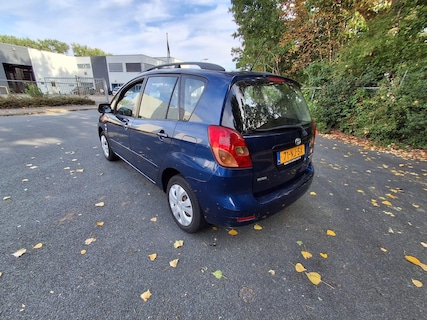 Toyota-Corolla Verso