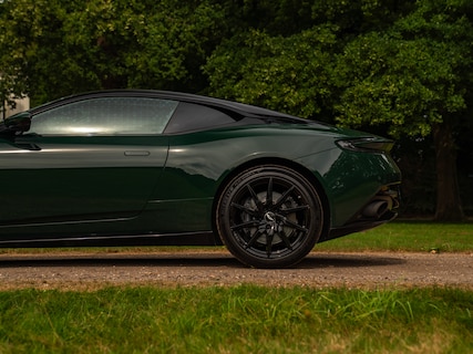 Aston Martin-DB11