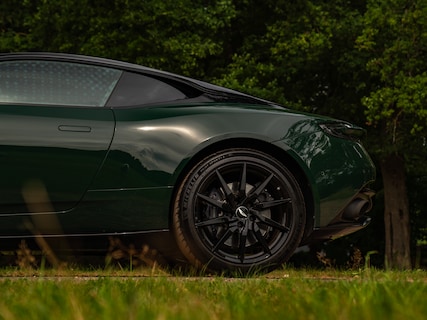 Aston Martin-DB11