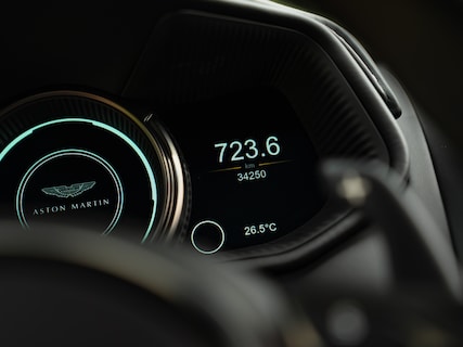 Aston Martin-DB11