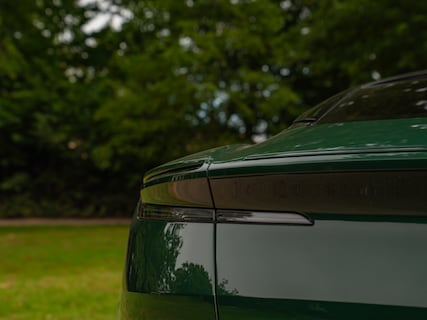 Aston Martin-DB11
