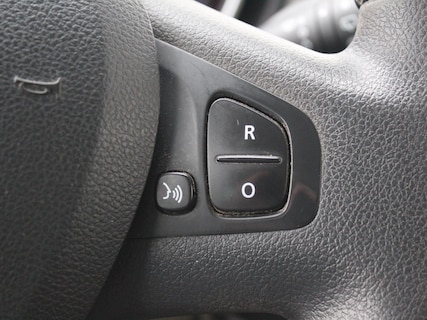 Nissan-NV300