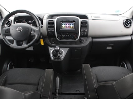 Nissan-NV300