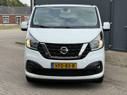 Nissan-NV300
