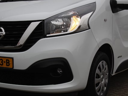 Nissan-NV300