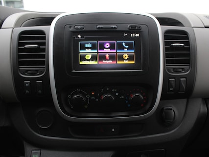 Nissan-NV300