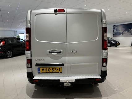Nissan-NV300