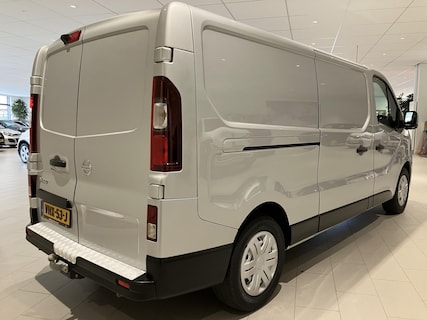 Nissan-NV300