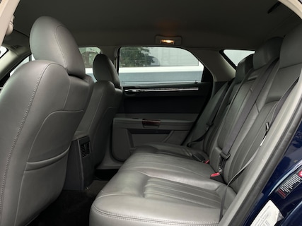 Chrysler-300C