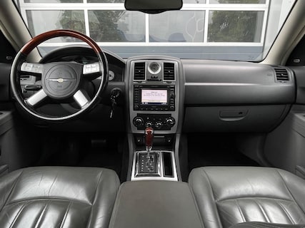 Chrysler-300C