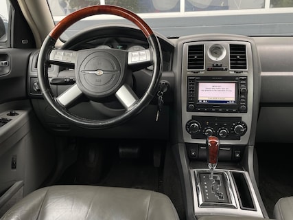 Chrysler-300C
