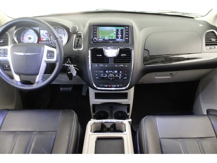 Chrysler-Town & Country