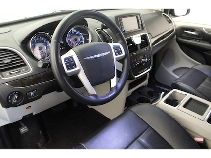 Chrysler-Town & Country