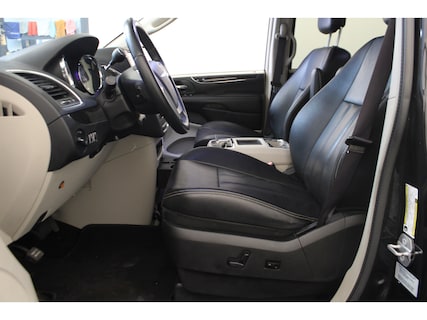 Chrysler-Town & Country