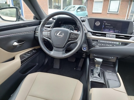 Lexus-ES