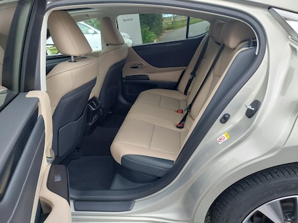 Lexus-ES