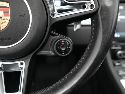 Porsche-718 Boxster