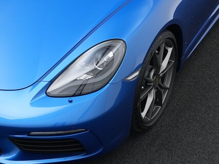 Porsche-718 Boxster