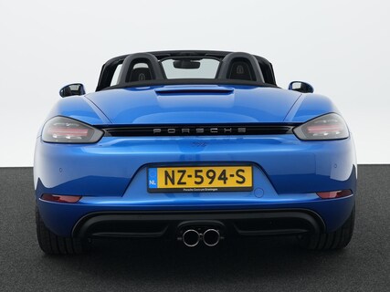 Porsche-718 Boxster