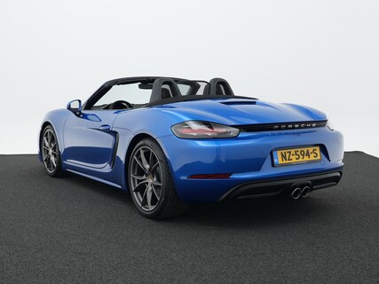 Porsche-718 Boxster