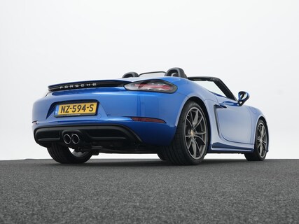 Porsche-718 Boxster