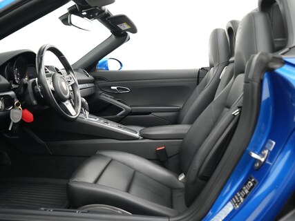 Porsche-718 Boxster