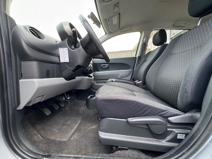 Daihatsu-Sirion