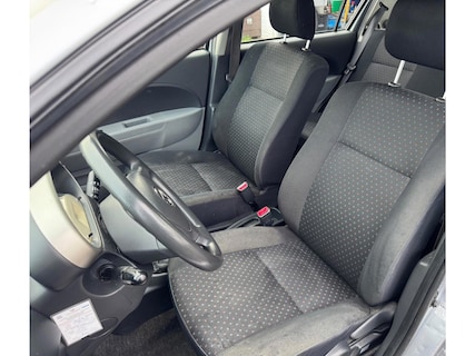Daihatsu-Sirion